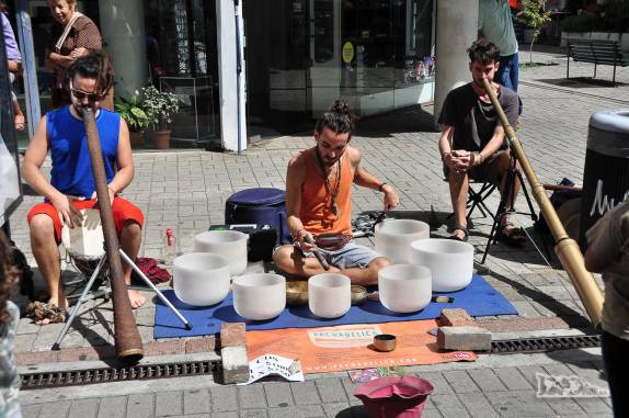 Música exótica nas ruas do Centro Velho de Montevideo, no Uruguai
